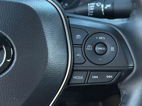 Used 2024 Toyota Corolla SE image 18