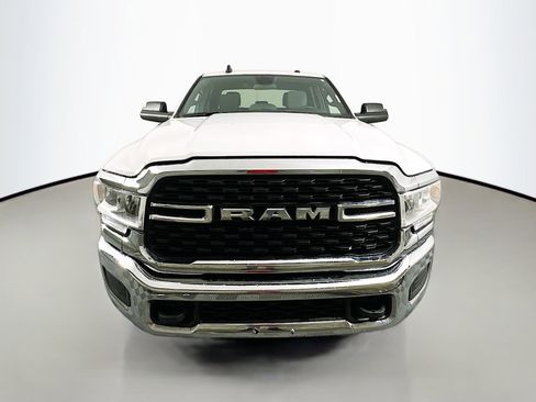 Used 2022 RAM 2500 Big Horn AWD/4WD image 2