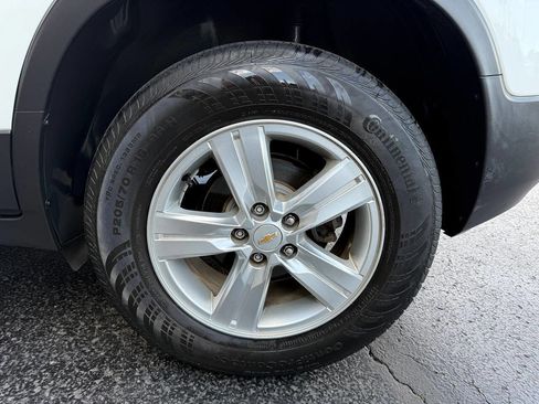 Used 2016 Chevrolet Trax LT w/ LT Sun and Sound Package image 9