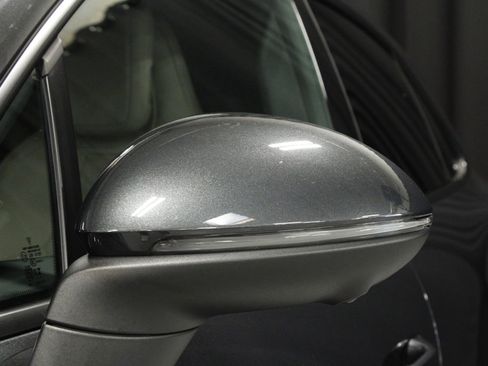 Certified 2025 Porsche Macan 4 Electric AWD/4WD image 24