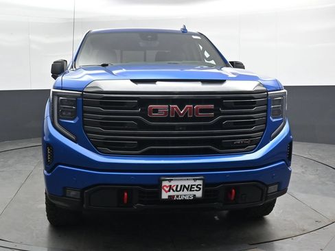 Used 2023 GMC Sierra 1500 AT4 w/ AT4 Premium Package AWD/4WD image 6