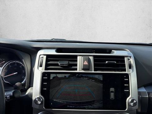Used 2019 Toyota 4Runner SR5 AWD/4WD image 17