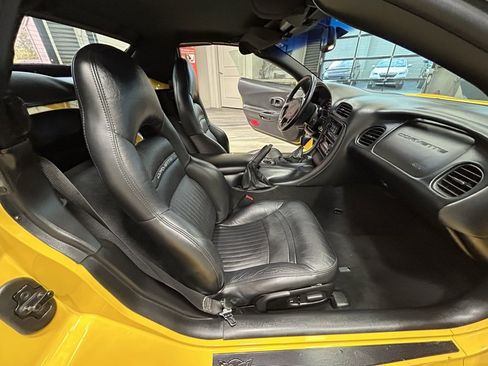 Used 2002 Chevrolet Corvette Convertible w/ Preferred Equipment Group2 image 39