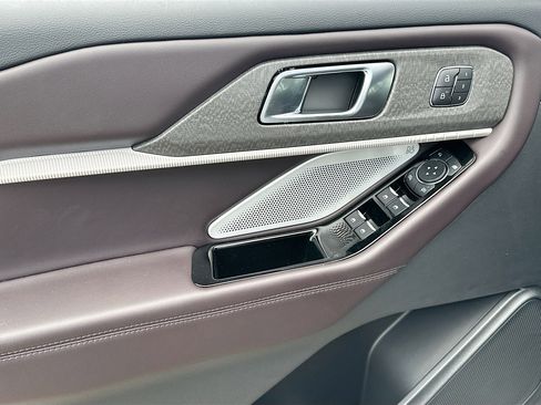 New 2026 Ford Explorer Platinum RWD image 13