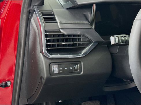New 2026 GMC Acadia Elevation w/ Elevation Premium Package AWD/4WD image 4