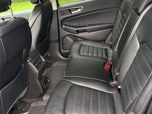 Used 2019 Ford Edge SEL w/ Equipment Group 201A AWD/4WD image 12