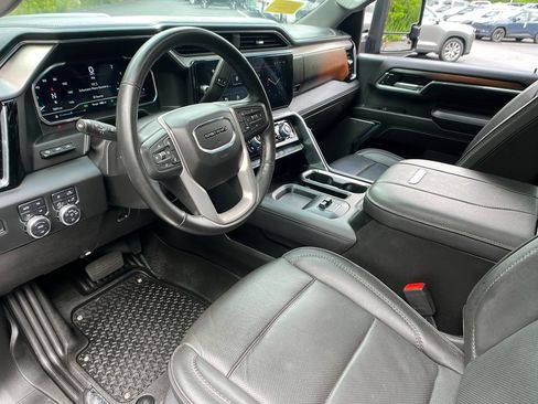 Used 2024 GMC Sierra 2500 Denali w/ Denali Reserve Package AWD/4WD image 10