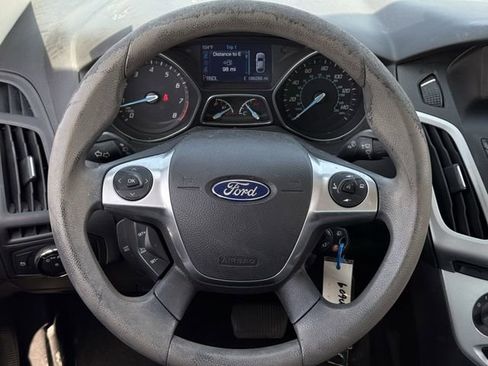 Used 2014 Ford Focus SE FWD image 11