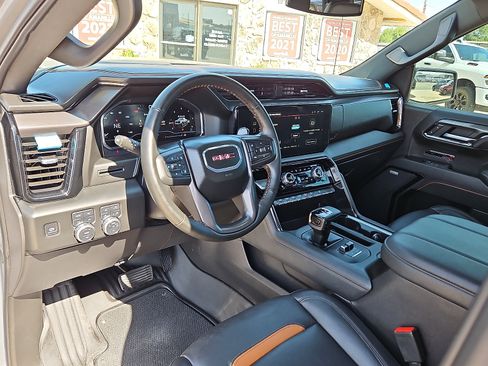 Used 2025 GMC Sierra 1500 AT4 AWD/4WD image 12