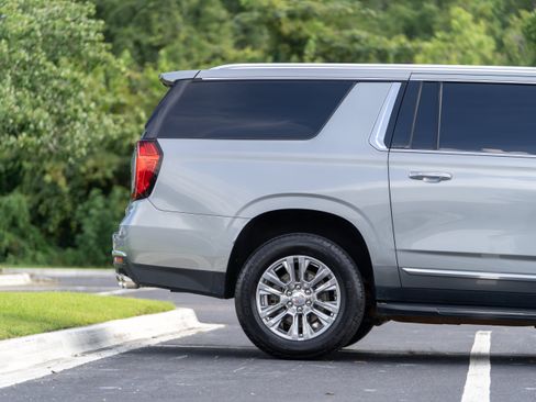 Used 2023 GMC Yukon XL Denali RWD image 6