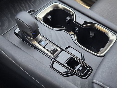 Used 2025 Lexus RX 350 Premium w/ Accessory Package (Z1) FWD image 18