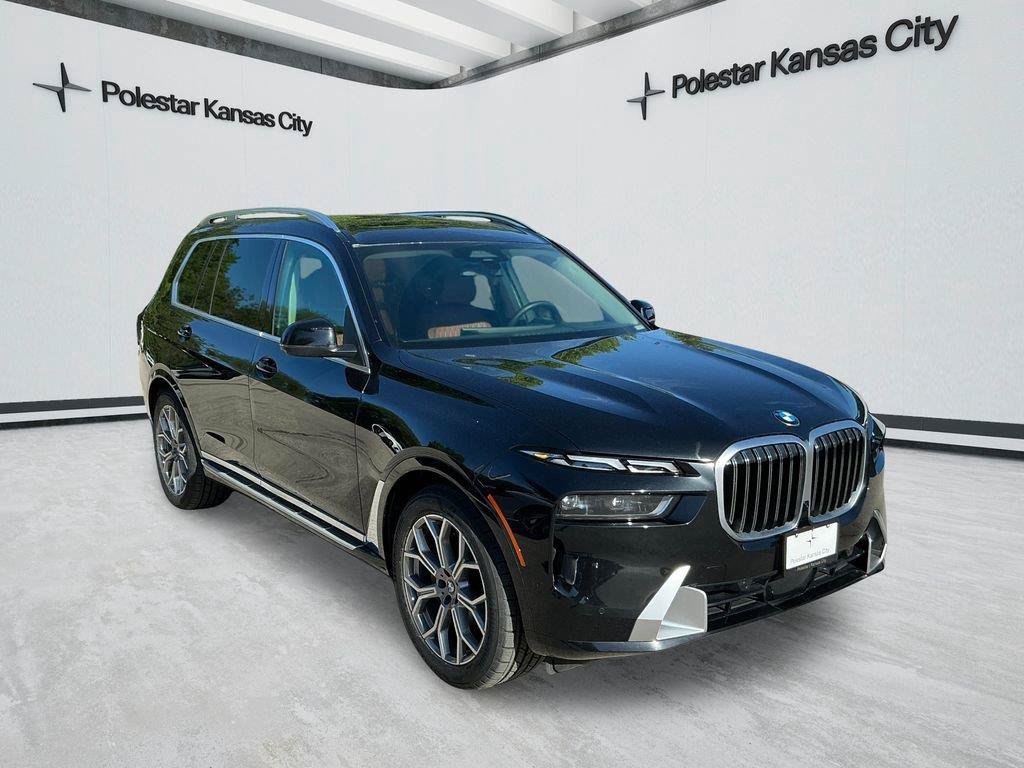 Used 2026 BMW X7 xDrive40i AWD/4WD image 1