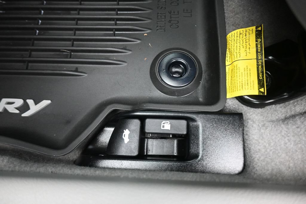 Used 2017 Toyota Camry LE FWD image 13