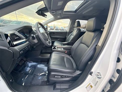 Certified 2023 Honda Odyssey Touring image 16