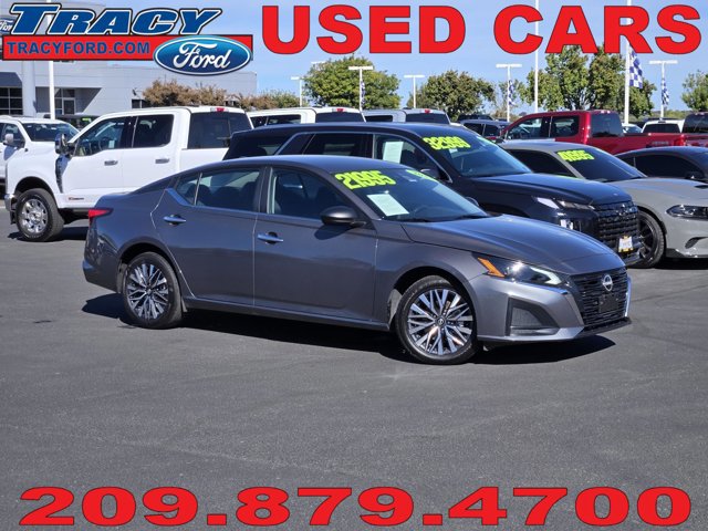Used 2025 Nissan Altima 2.5 SV AWD/4WD image 1