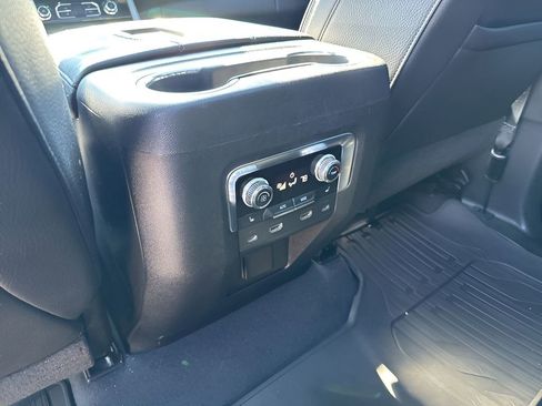 Used 2021 GMC Yukon Denali image 22