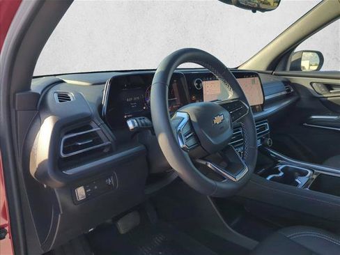 Used 2026 Chevrolet Traverse LT w/ Driver Confidence Package FWD image 12