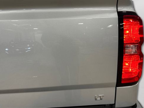 Used 2018 Chevrolet Silverado 1500 LT w/ All Star Edition image 44