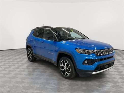 Used 2024 Jeep Compass Limited image 12