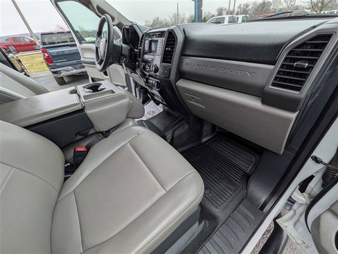 Used 2022 Ford F250 XL w/ Power Equipment Group image 22
