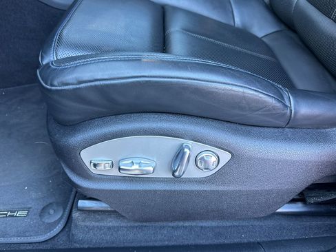 Used 2024 Porsche Macan image 14