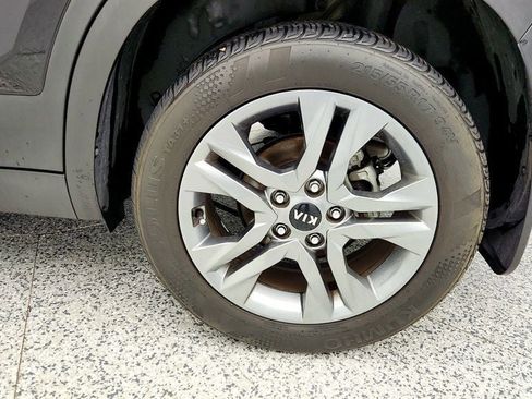 Used 2021 Kia Seltos S image 9