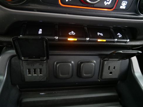 Used 2015 GMC Sierra 1500 SLE image 30