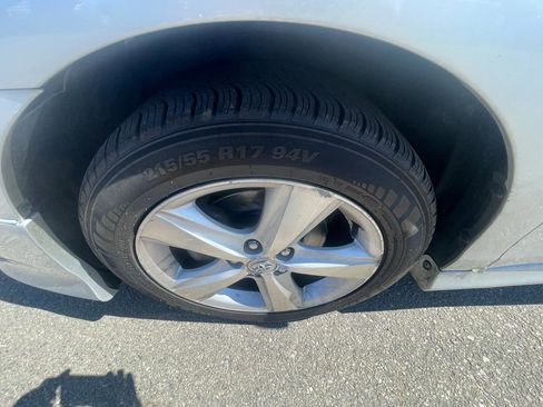 Used 2011 Toyota Camry SE w/ SE Extra-Value Pkg #1 image 18