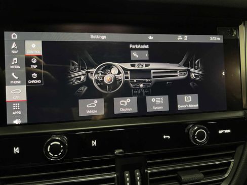 Used 2024 Porsche Macan GTS image 40