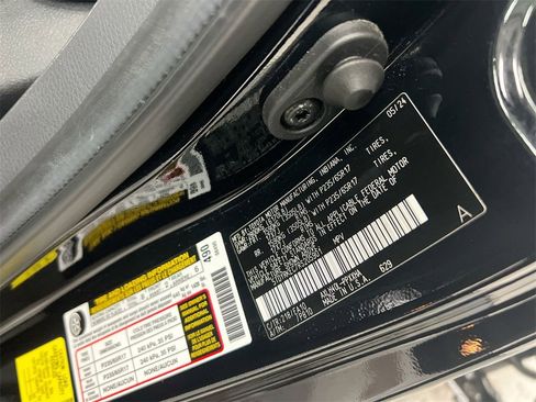 Used 2024 Toyota Sienna XLE image 28