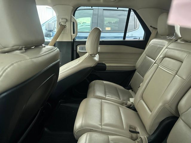 Used 2020 Ford Explorer Limited AWD/4WD image 12