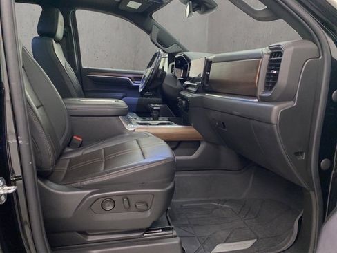 Used 2022 Chevrolet Silverado 1500 High Country w/ High Country Premium Package image 20