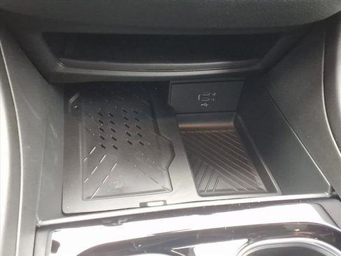 New 2026 Chrysler Pacifica Limited w/ S Appearance Package image 12