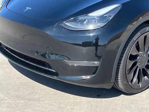 Used 2022 Tesla Model Y Performance AWD/4WD image 4