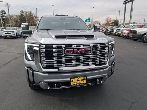 Used 2025 GMC Sierra 2500 Denali w/ Denali Reserve Package image 3