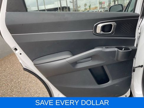 Used 2024 Kia Sorento EX w/ Panoramic Sunroof Package FWD image 16