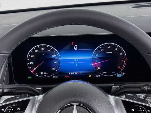 New 2026 Mercedes-Benz GLB 250 image 18