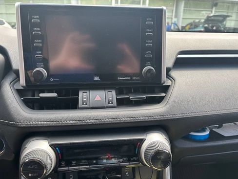 Used 2019 Toyota RAV4 XLE Premium w/ Cold Weather Package AWD/4WD image 11