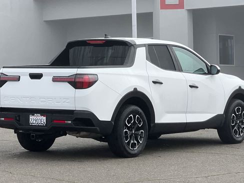 Used 2024 Hyundai Santa Cruz SEL image 2