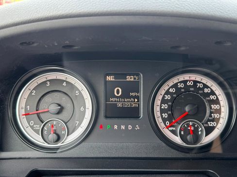 Used 2015 RAM 1500 Express image 13