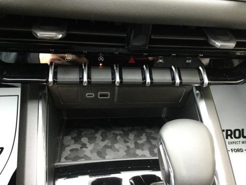 New 2026 GMC Canyon Elevation w/ Convenience Package image 13