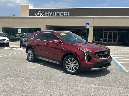 Used 2020 Cadillac XT4 Premium Luxury w/ Cold Weather Package FWD image 1