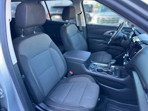 Used 2021 Chevrolet Traverse LT FWD image 27