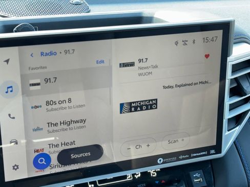 Used 2023 Toyota Sequoia Platinum image 6