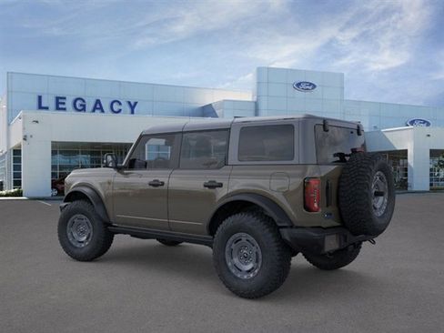 New 2025 Ford Bronco Badlands image 4