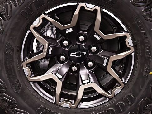 New 2026 Chevrolet Colorado ZR2 image 9