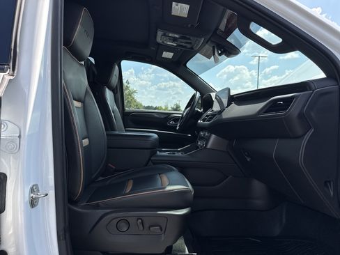 Used 2021 GMC Yukon AT4 w/ AT4 Premium Package AWD/4WD image 38