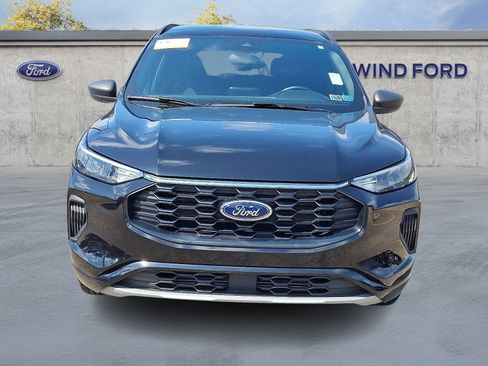 Certified 2024 Ford Escape ST-Line AWD/4WD image 2