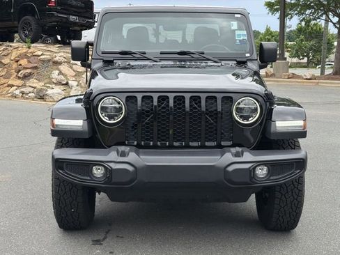 Used 2022 Jeep Gladiator Sport AWD/4WD image 15