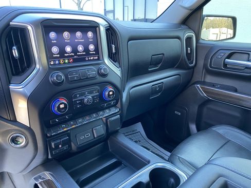 Used 2020 Chevrolet Silverado 1500 RST image 24